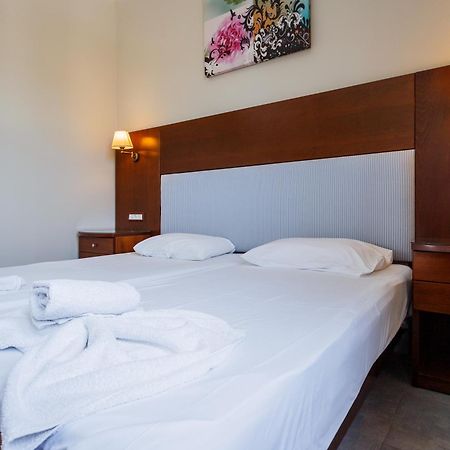 Rose Club Apartments 拉加纳斯 外观 照片